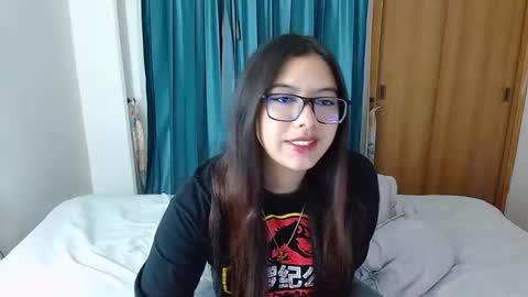 Snapshot of verolake chatting on 03.04.25 Verolake online show from 03.04.25