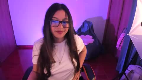 Snapshot of verolake chatting on 03.12.25 Verolake online show from 03.12.25