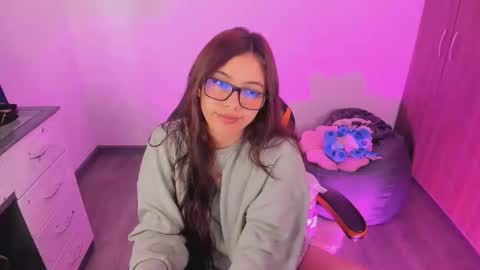 Snapshot of verolake chatting on 10.16.25 Verolake online show from 10.16.25