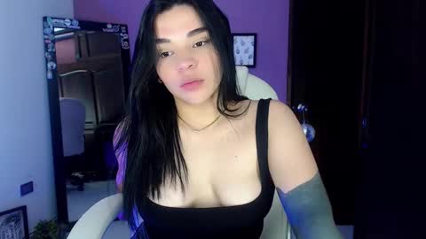 Snapshot of veronica_118 chatting on 12.16.24 veronica_118 online show from 12.16.24