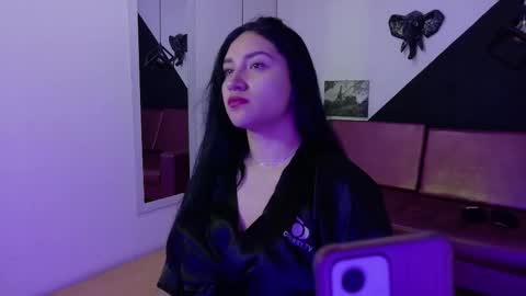 Snapshot of veronica_lewis_ chatting on 12.22.25 online show from 12.22.25