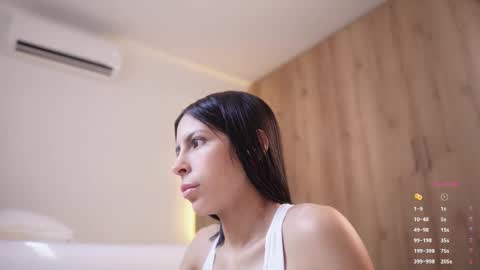 Snapshot of veronica_mendez1 chatting on 01.10.26 Veronica online show from 01.10.26