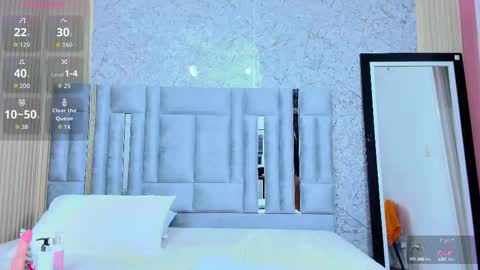 Veronica online show from 10.14.25