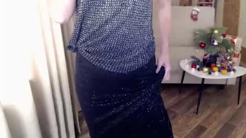 Snapshot of veronicagilbert chatting on 12.28.24 Helen online show from 12.28.24