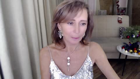 Snapshot of veronicagilbert chatting on 01.03.25 Helen online show from 01.03.25