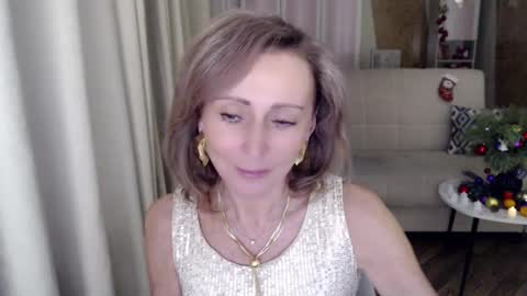 Snapshot of veronicagilbert chatting on 01.05.25 Helen online show from 01.05.25