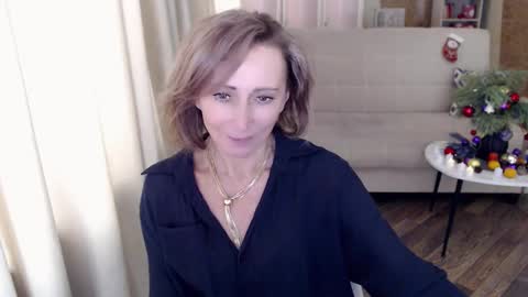 Snapshot of veronicagilbert chatting on 01.05.25 Helen online show from 01.05.25