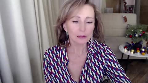 Snapshot of veronicagilbert chatting on 01.06.25 Helen online show from 01.06.25