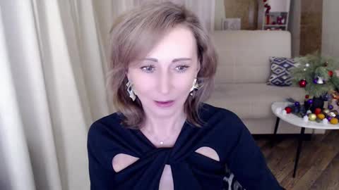 Snapshot of veronicagilbert chatting on 01.13.25 Helen online show from 01.13.25