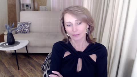 Snapshot of veronicagilbert chatting on 01.15.25 Helen online show from 01.15.25