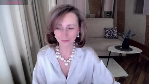 Snapshot of veronicagilbert chatting on 01.22.25 Helen online show from 01.22.25