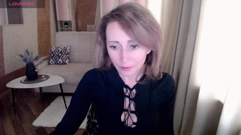 Snapshot of veronicagilbert chatting on 02.06.25 Helen online show from 02.06.25