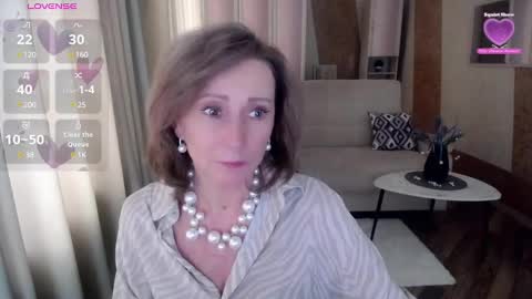 Snapshot of veronicagilbert chatting on 02.12.25 Helen online show from 02.12.25