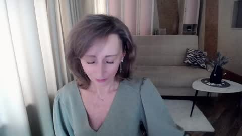 Snapshot of veronicagilbert chatting on 02.19.25 Helen online show from 02.19.25