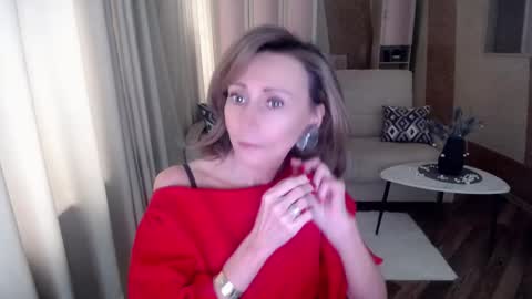 Snapshot of veronicagilbert chatting on 02.28.25 Helen online show from 02.28.25