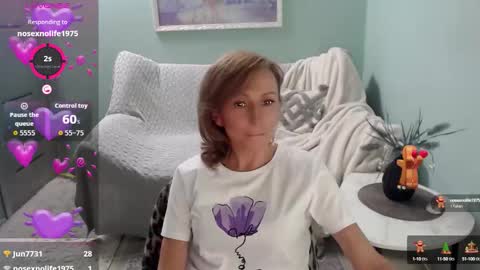 Snapshot of veronicagilbert chatting on 10.05.25 Helen online show from 10.05.25