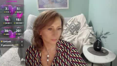 Snapshot of veronicagilbert chatting on 10.07.25 Helen online show from 10.07.25