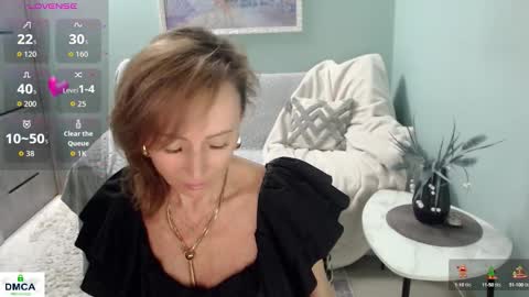 Snapshot of veronicagilbert chatting on 10.21.25 Helen online show from 10.21.25