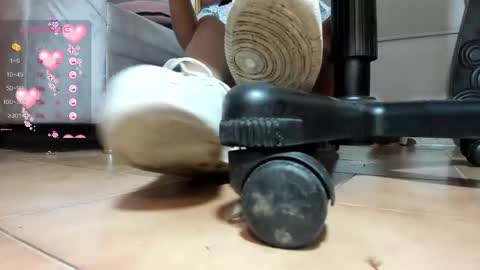 Veronica Gills online show from 02.15.25