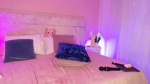 Vero  online show from 02.20.25