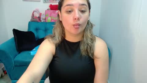 Snapshot of veronicaparkersex chatting on 05.21.26 veronicaparkersex online show from 05.21.26
