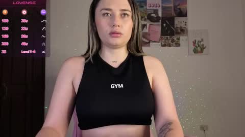 Snapshot of veronika__winslow_ chatting on 02.28.26 Vero online show from 02.28.26