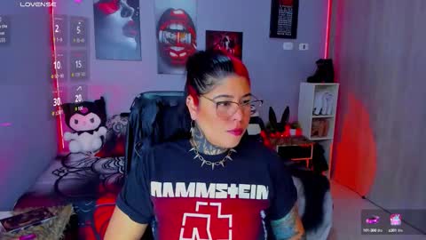 Miss Veronika online show from 10.20.25
