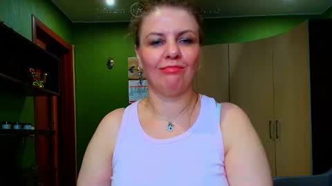 Snapshot of veronikawgold chatting on 06.14.26 VeronikawGold online show from 06.14.26