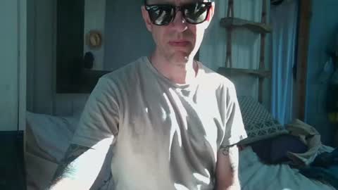 Snapshot of versatilexswede chatting on 06.17.26 John online show from 06.17.26