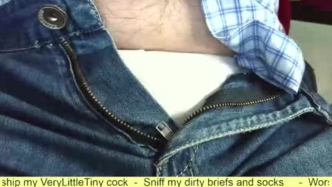 Snapshot of verylittletiny chatting on 10.17.25 Erik online show from 10.17.25