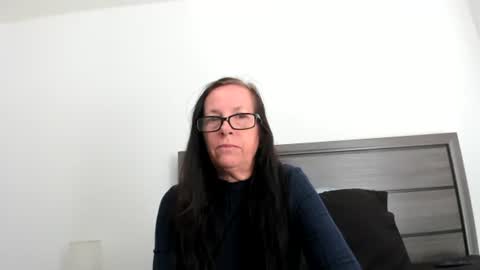 Snapshot of verysassypeachgoddess chatting on 11.06.25 verysassypeachgoddess online show from 11.06.25