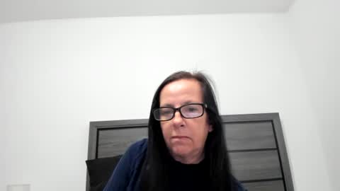 Snapshot of verysassypeachgoddess chatting on 11.11.25 verysassypeachgoddess online show from 11.11.25