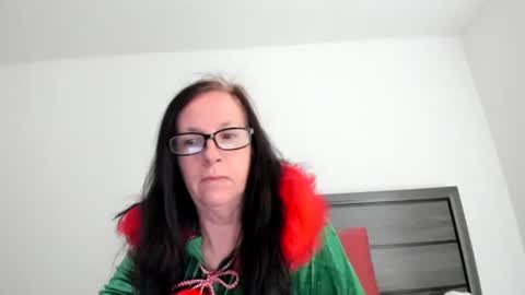 verysassypeachgoddess online show from 12.21.25