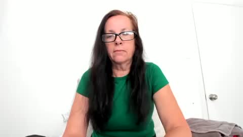 Snapshot of verysassypeachgoddess chatting on 05.16.26 verysassypeachgoddess online show from 05.16.26