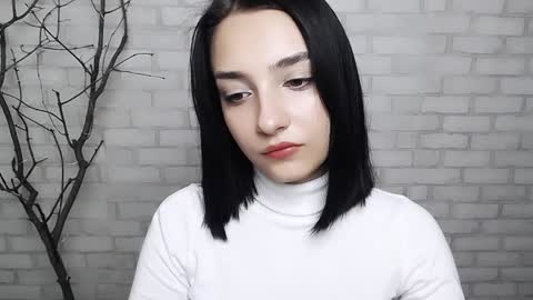 Snapshot of veryveryshygirl chatting on 01.06.25 Ana online show from 01.06.25