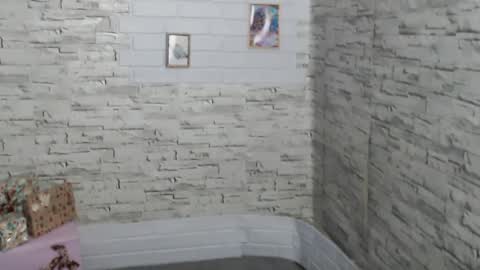 Snapshot of veryveryshygirl chatting on 01.07.25 Ana online show from 01.07.25