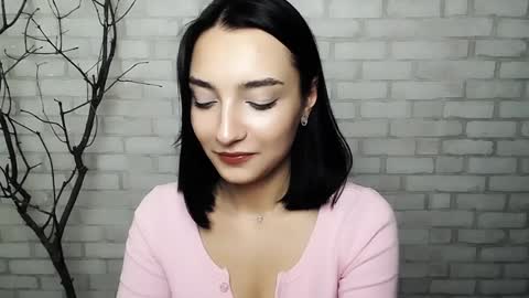 Snapshot of veryveryshygirl chatting on 01.25.25 Ana online show from 01.25.25