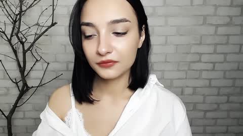 Snapshot of veryveryshygirl chatting on 02.01.25 Ana online show from 02.01.25