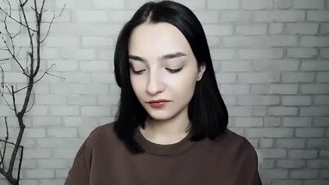 Snapshot of veryveryshygirl chatting on 02.13.25 Ana online show from 02.13.25