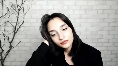 Snapshot of veryveryshygirl chatting on 03.10.25 Ana online show from 03.10.25