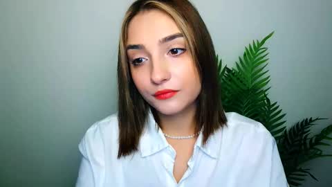 Snapshot of veryveryshygirl chatting on 12.05.25 Ana online show from 12.05.25