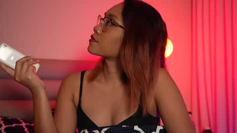 Snapshot of vexanyx chatting on 06.28.26 Vexa Nyx online show from 06.28.26