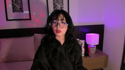 Snapshot of vi_anaya chatting on 05.27.26 Anaya online show from 05.27.26