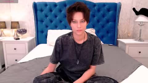 Via online show from 10.12.25