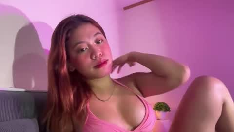 Snapshot of via_olala chatting on 11.09.25 via_olala online show from 11.09.25