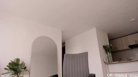 Snapshot of vianca_cruzz chatting on 01.30.25 Vianca Cruz online show from 01.30.25