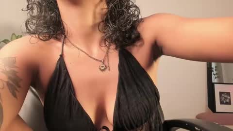 Snapshot of vianka_millerxxx chatting on 02.16.25 Vianka online show from 02.16.25