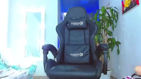 Ariana  online show from 12.04.24