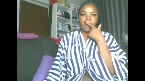 Snapshot of vibegoddess chatting on 10.02.25 tasha online show from 10.02.25