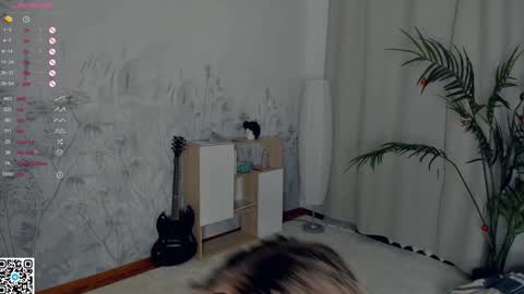 Snapshot of vibes_of_joy chatting on 01.11.25 Mikky online show from 01.11.25